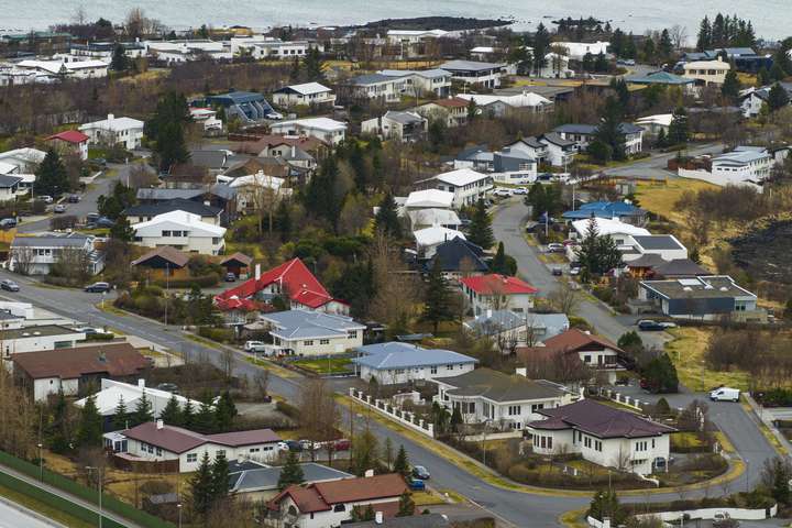Sjónarvitni sáu dóttur beita aldraða foreldra miklu ofbeldi