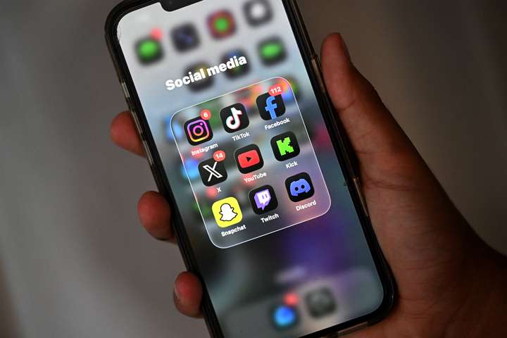 Svona ætla Ástralir að banna börnum að nota samfélagsmiðla