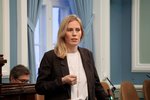 Spyr hvort ekki séu til betri verkfæri en að biðja atvinnurekendur og fjármagnseigendur um „að haga sér“