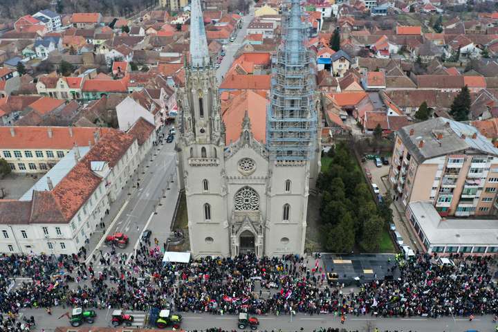 Serbneskir stúdentar vísa okkur veginn