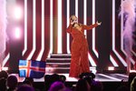 Hera er til í að knúsa ísraelska keppandann