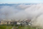 Þoka og sólskin við sjávarsíðuna