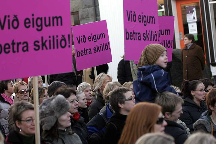 Boðað til mótmæla: „Borgið okkur mannsæmandi laun og hættið að nauðga okkur“