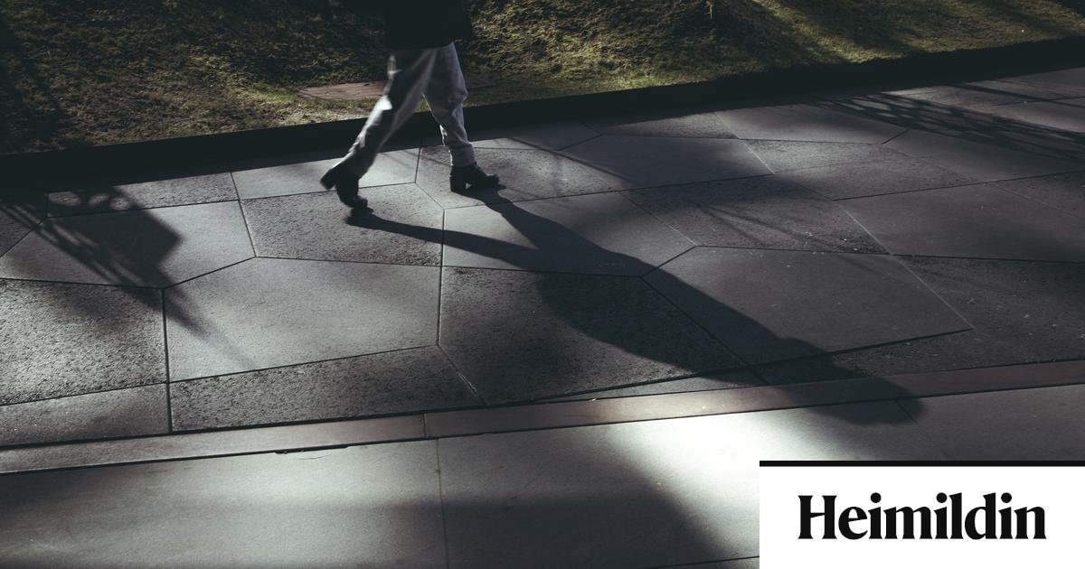 Atvinnuleysi jókst milli ára og starfandi fækkaði