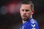 Gylfi Þór hættur hjá Everton