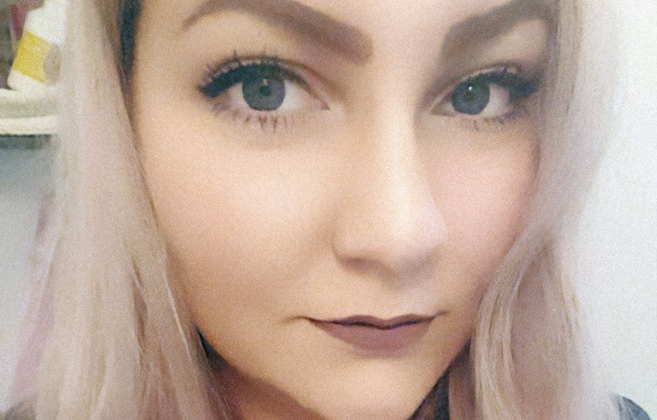 Undirritaði nálgunarbann degi fyrir viðtal
