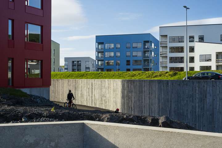 Ófyrirséð mannfjölgun og vaxtalækkanir eiga þátt í sögulega háu fasteignaverði
