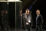 „Fáránleika-raunsæi eða raunsæislegur fáránleiki“
