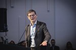 Almenningshlutafélag í stórri eigu Samherja kaupir í sölufyrirtæki Samherja