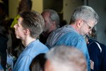 Bað stjórn flokksins að íhuga stöðu sína