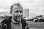Situr uppi með milljarða í hvalkjöti