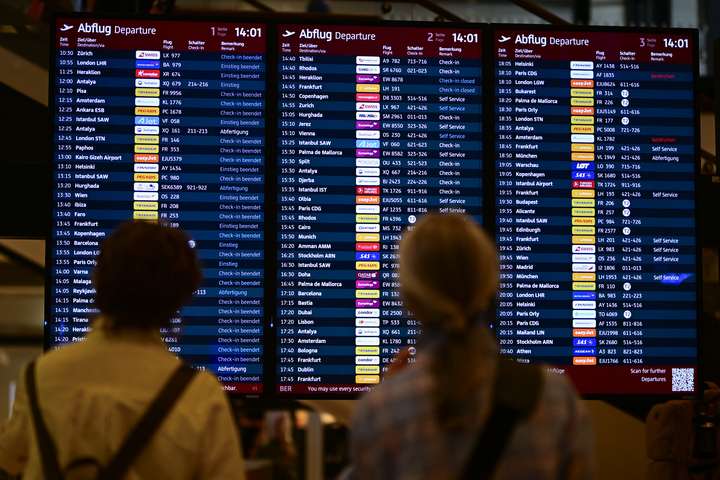„Nettengd truflun“ hægir á flugsamgöngum í Evrópu
