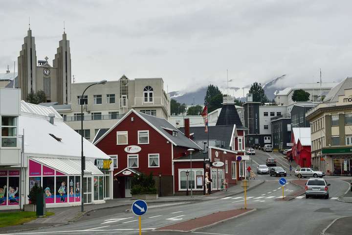 Húsleit á Akureyri: Iðnaðarklór seldur sem „kraftaverkalausn“ fyrir sjúklinga