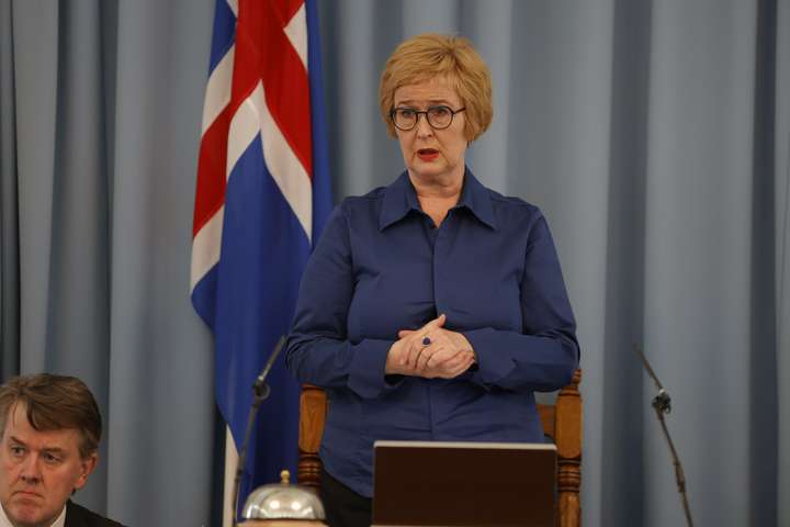 Forseti virkjar 71. greinina