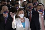 Pelosi fylgir hjartanu í púðurtunnuna