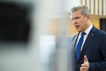 „Ég ætti í reynd ekki annan valkost en að sitja áfram við ríkisstjórnarborðið“