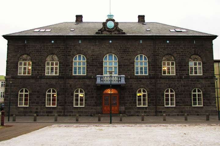 Afmæli á Austurvelli