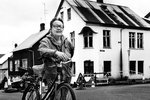 „Hvað er svona traustvekjandi við tittlinga?“  – Ein minning um Auði Haralds