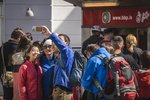 Af hverju kennið þið útlendingum ekki að panta pulsu með öllu?