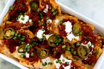 Nachos með mozzarella og chorizo-pylsu