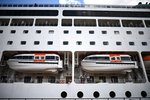 Kyrrsetja 1.700 manns í skemmtiferðaskipi eftir dauða farþega