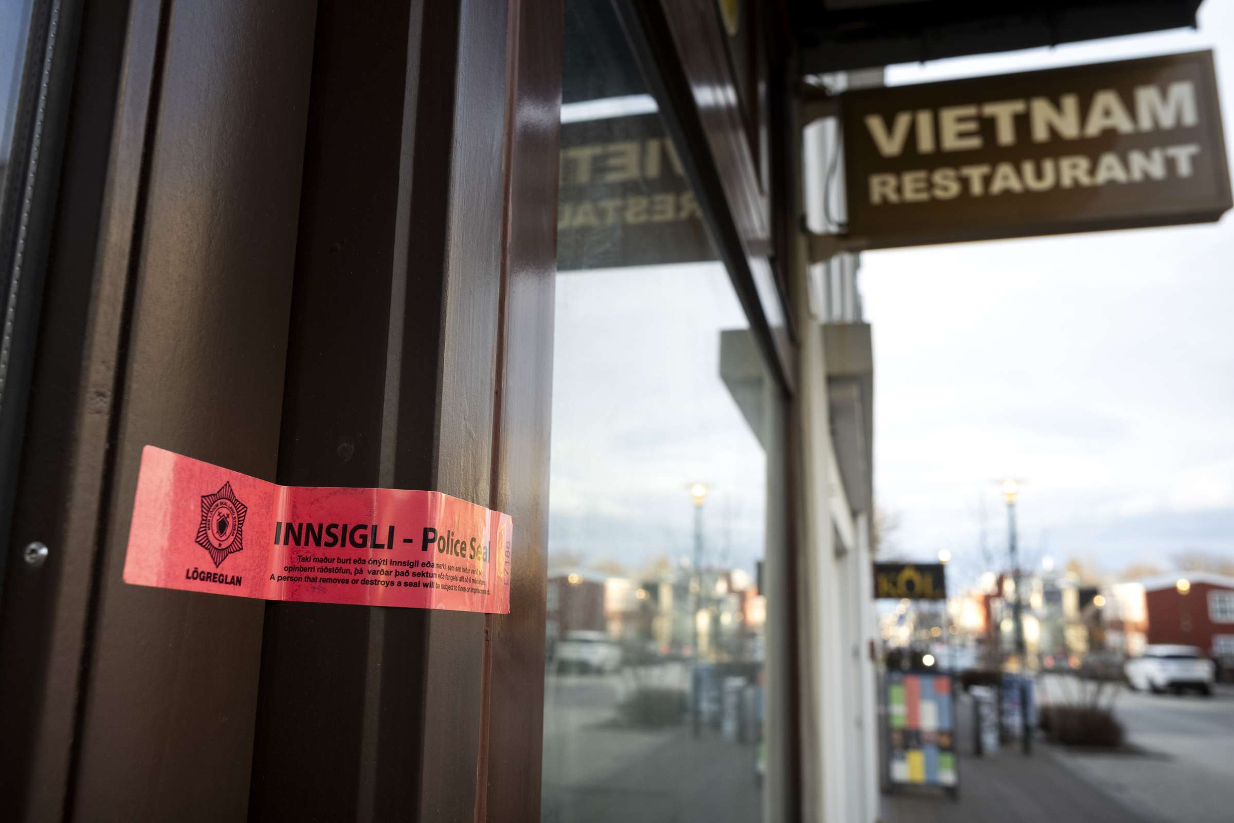 Sóðalegt hótel sem eigandi Pho Vietnam rekur: „Svo margir KAKKALAKKAR ...