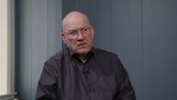 Pressa: Elías um leitina að bróður sínum